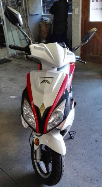 2014 Motomia with low kms for R8000 neg