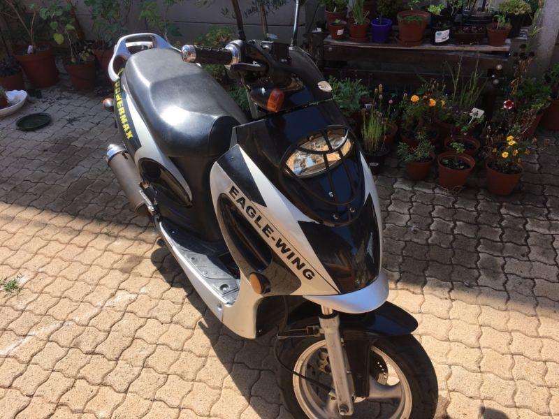 Running 125 scooter for sale