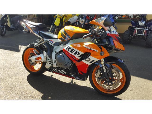 HONDA CBR 1000RR REPSOL @ TAZMAN MOTORCYCLES