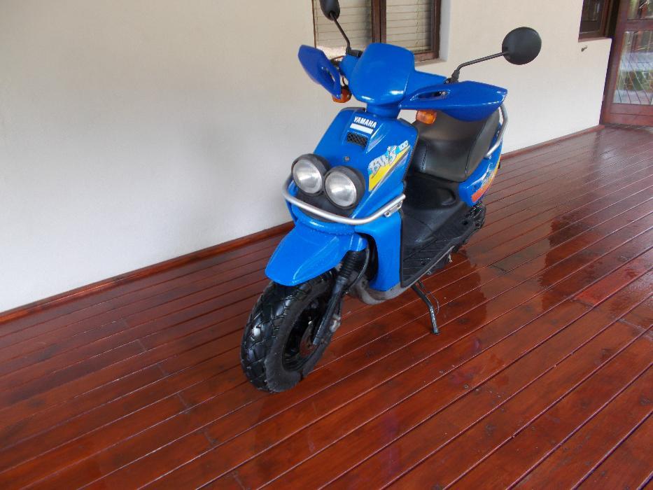 Yamaha Bus 1999 scooter R11000 with road worthy