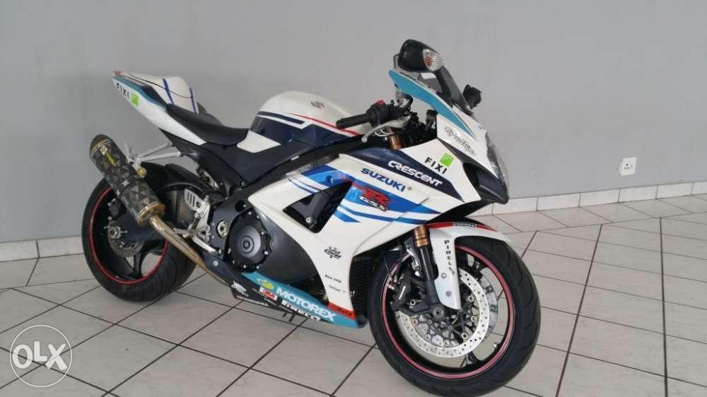 Suzuki GSXR XR 1000 White