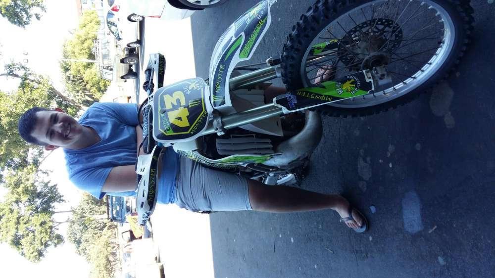 Yamaha wr 250 2 stroke