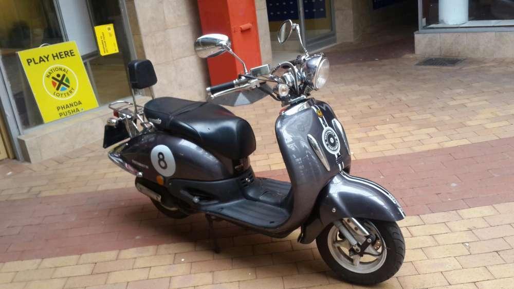 Brand new gomoto si 150cc scooter for sale