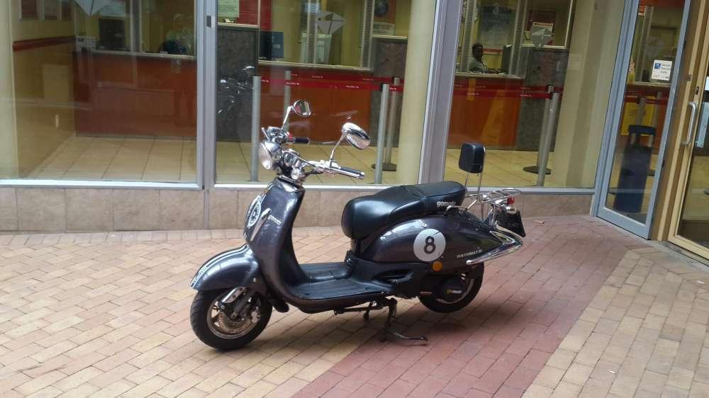 Brand new gomoto si 150cc scooter for sale