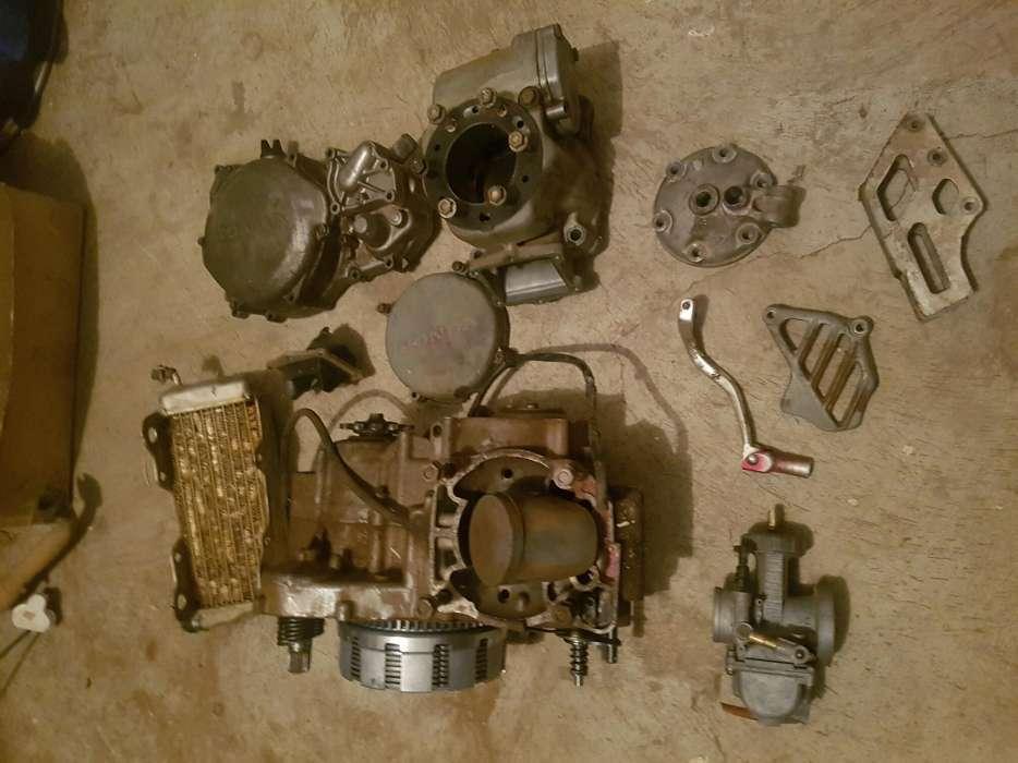 Honda CR250 Engine Stripping for spares Only