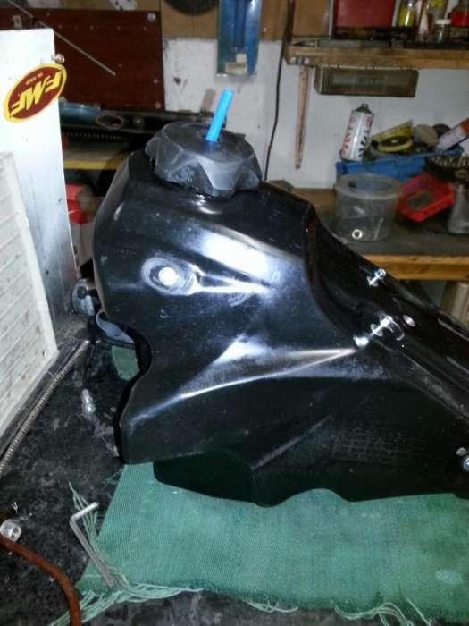 Yzf 2009 fuel tank for sale