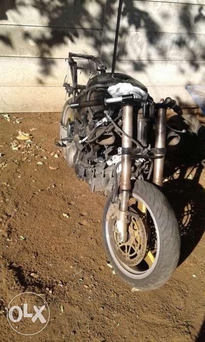 Kawasaki ZX12 (2000 model) stripping for spares