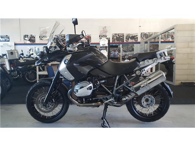 2011 BMW GS 1200 Triple Black 16000km --- GS TRADERS