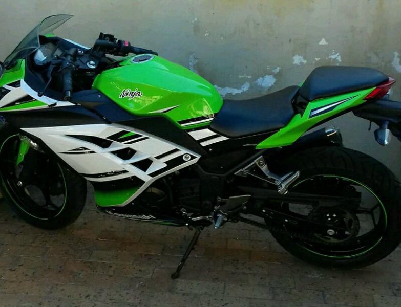Kawasaki Ninja ZX 300 50th anniversary edition! R52 000