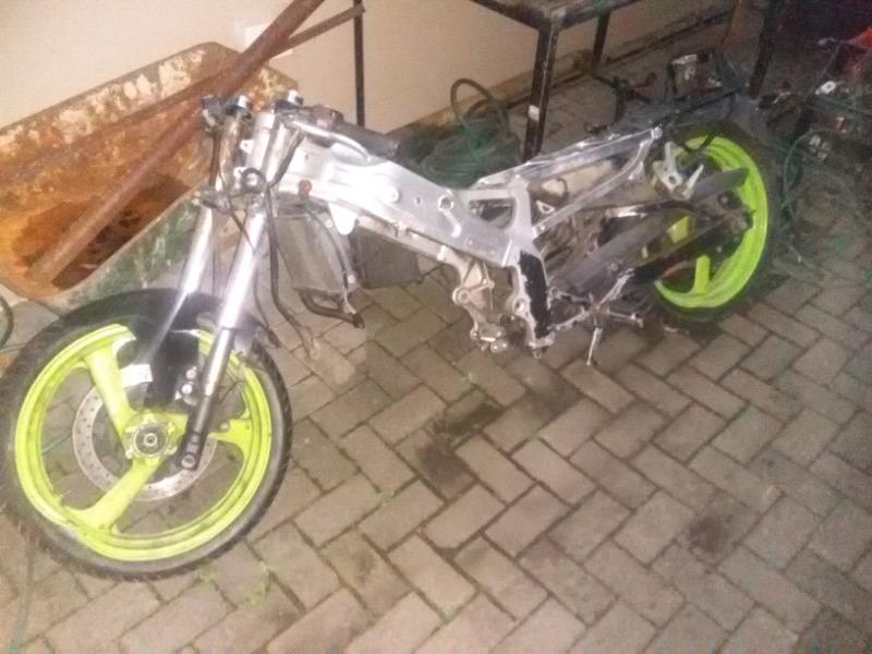 3 Yamaha TZR 125 for spares with extra parts