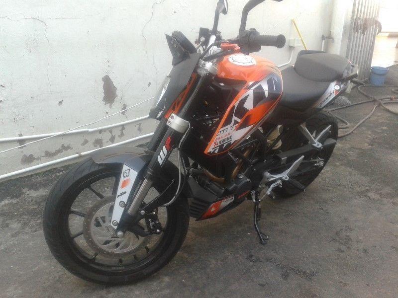 2015 KTM DUKE 200
