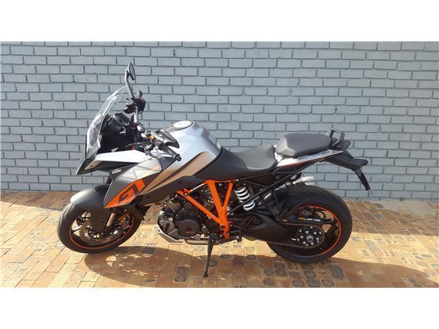 KTM 1290 SUPER DUKE GT 2016