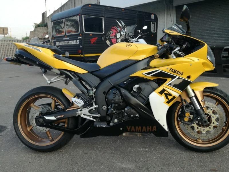Yamaha R1 2007 - R65000.00