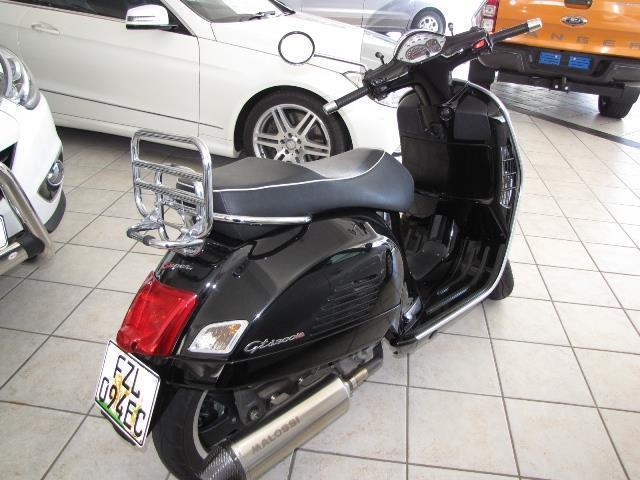 2011 Vespa Scooter GTS 300 Super, with 4 736 kms
