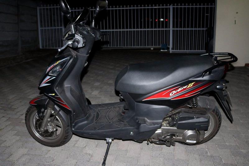 SYM Orbit II 125cc scooter - 2017 model, like new! *Includes helmet*