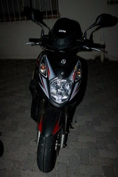 SYM Orbit II 125cc scooter - 2017 model, like new! *Includes helmet*