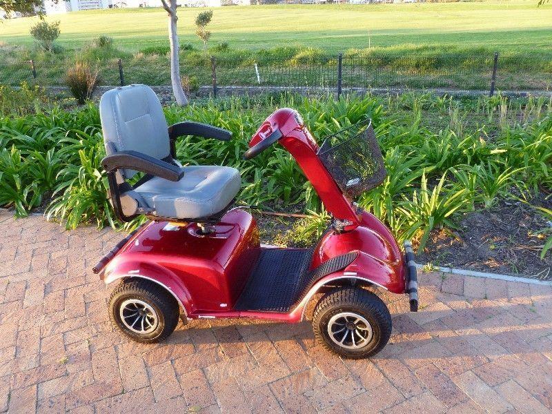 MOBILITY SCOOTER\ GOLF CART