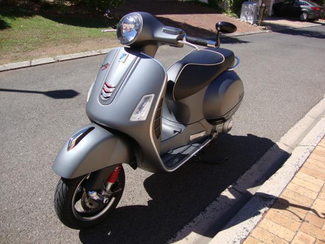 2015 Vespa GTS 300ie Super Sport ABS - Immaculate Condition