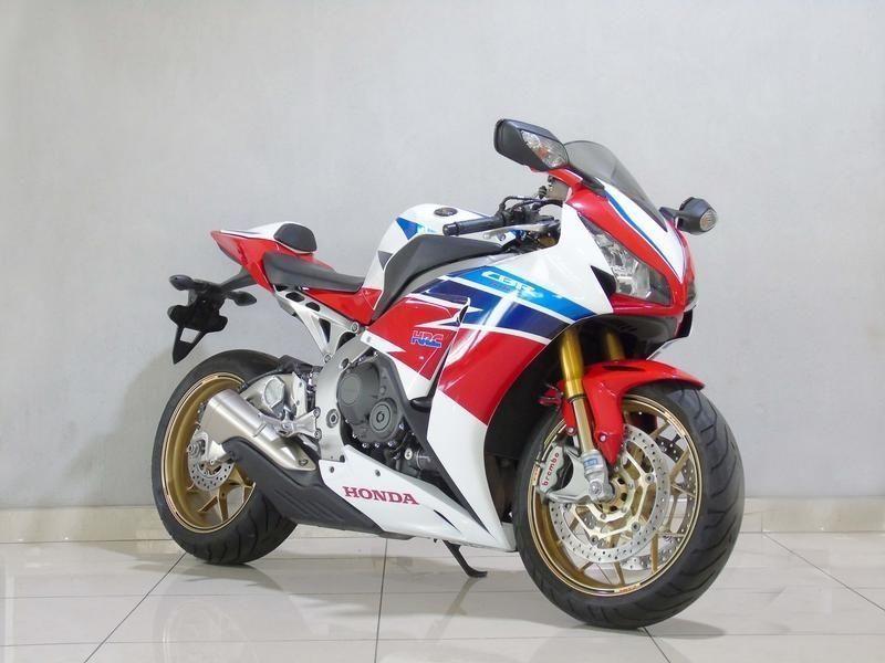 2015 HONDA Cbr 1000rr
