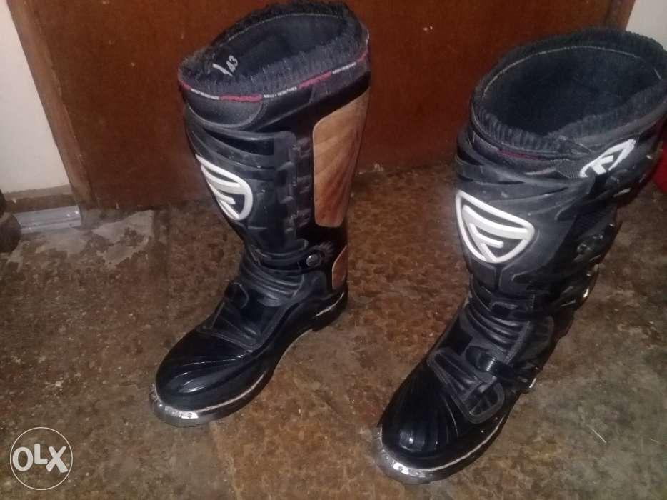 FirCore size 10 offroad boots