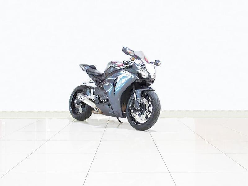 2010 HONDA Cbr 1000rr