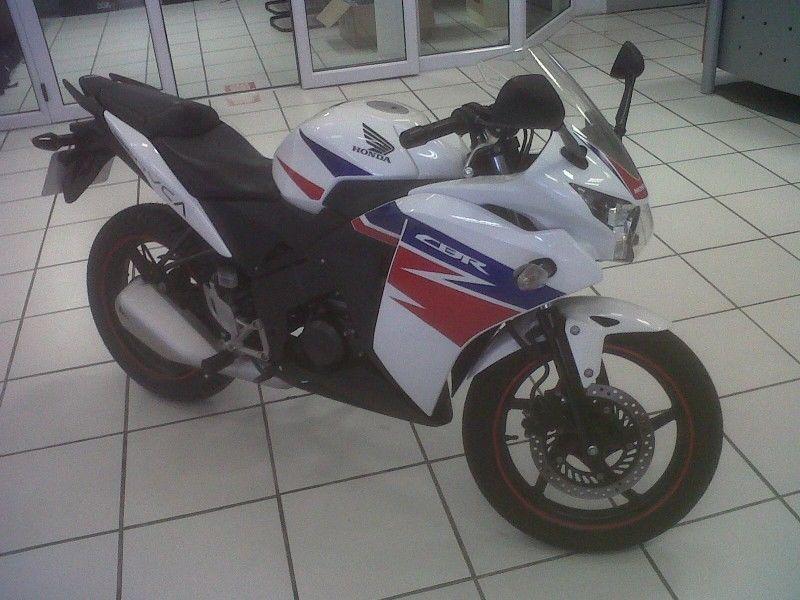 2015 Honda CBR125R