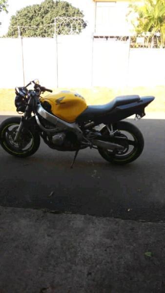 CBR 600 F4 streetfighter