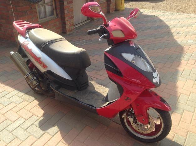 jonway 125cc scooter R5000 or swop for xbox1