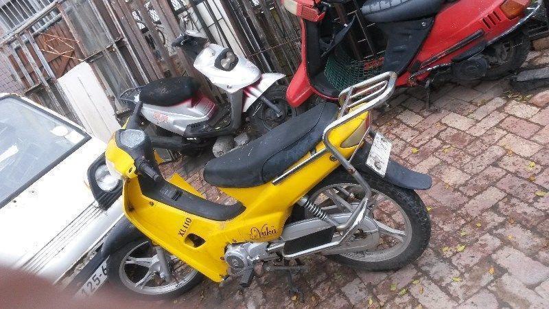 vuka scooter plus lots spares for sale