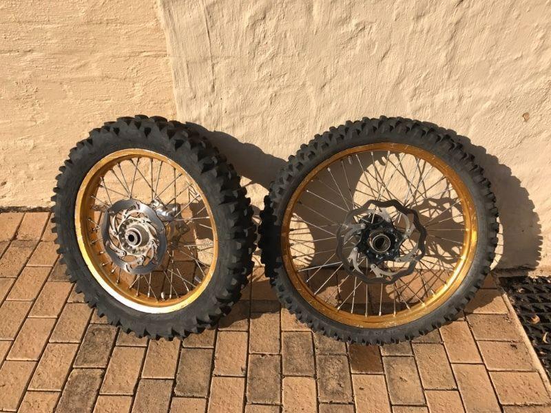 KTM Rims with tyres, disks and mooses