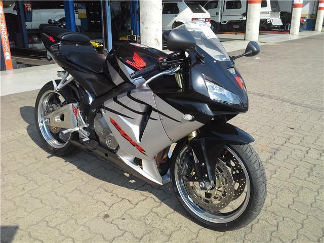 2005 HONDA CBR 600 RR FOR SALE !