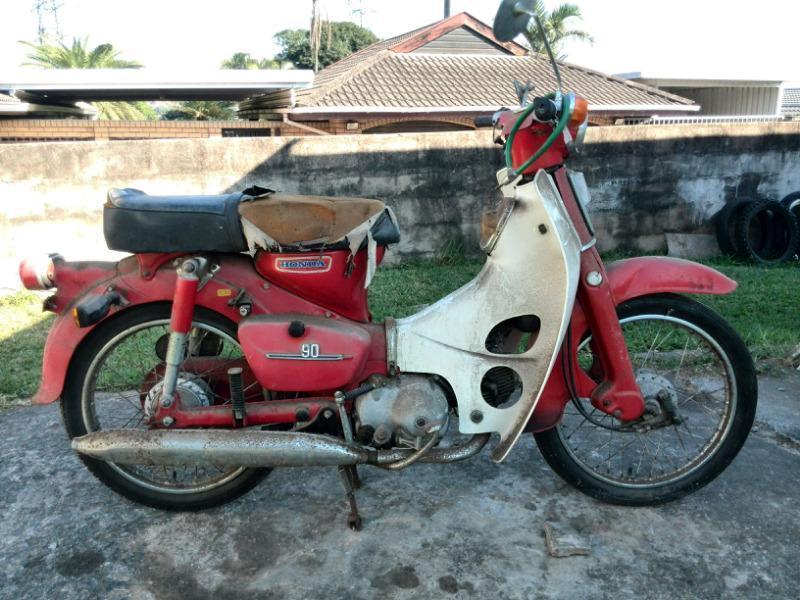 Honda c90