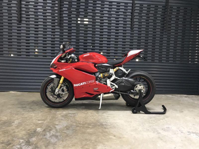 Ducati 1299 Panigale S with Full Factory Carbon Extras