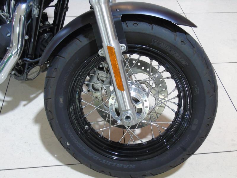 2016 Harley Davidson Sportster XL1200C 1200 Custom