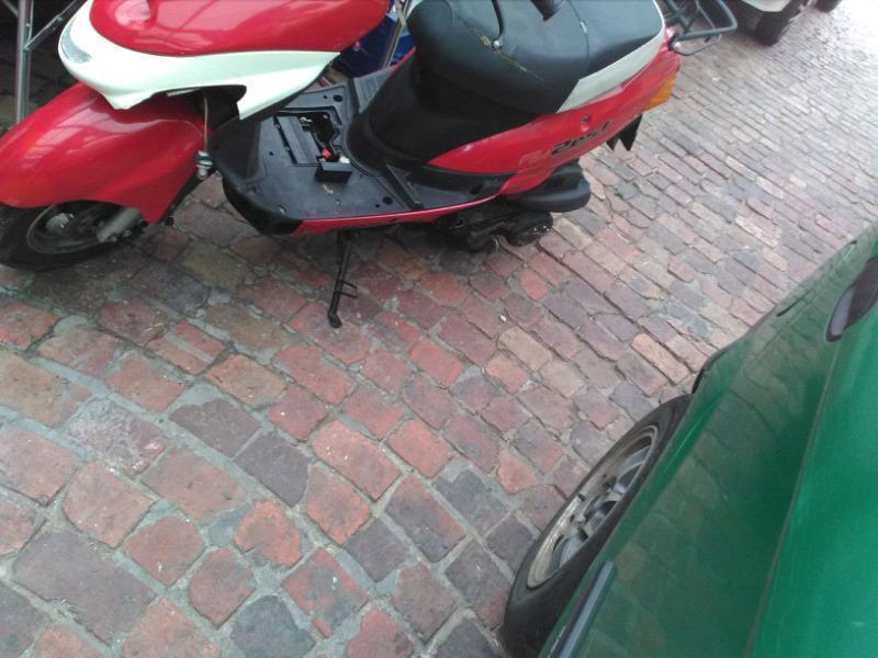 Zest scooter 125cc 2015