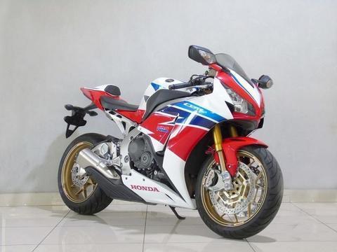 2015 HONDA Cbr 1000rr