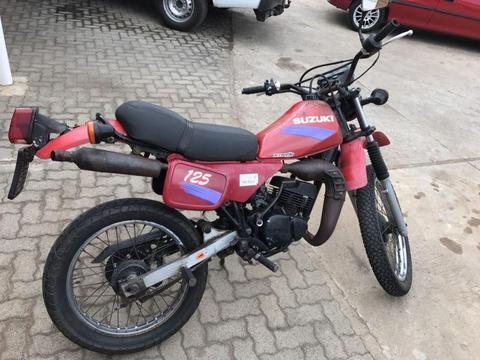 Suzuki 125 Srambler