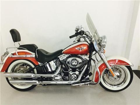 Harley-Davidson Softail Deluxe - METALHEADS MOTORCYCLES