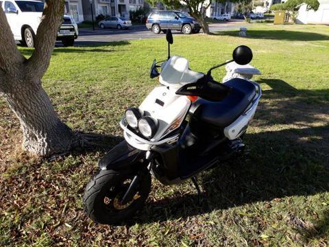 2014 Yamaha BWS scooter in very good condition, full service history