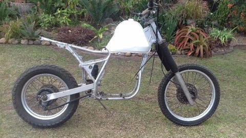 * Suzuki DR 600 Rolling Chassis*