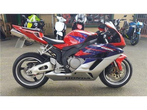 HONDA CBR 1000RR FIREBLADE @ TAZMAN MOTORCYCLES