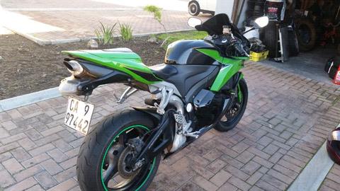 superbike honda cbr 600