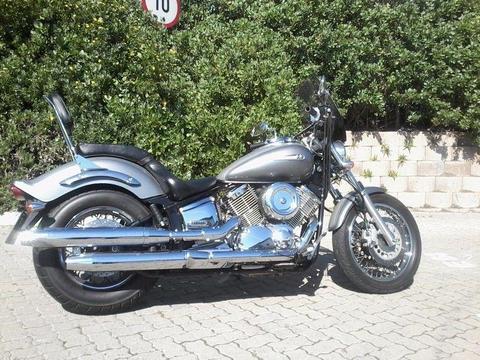 Beautiful Yamaha XVS1100 cruiser with low mileage and a great sound