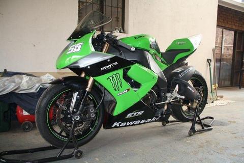 Kawasaki ZX10 R - very good condition
