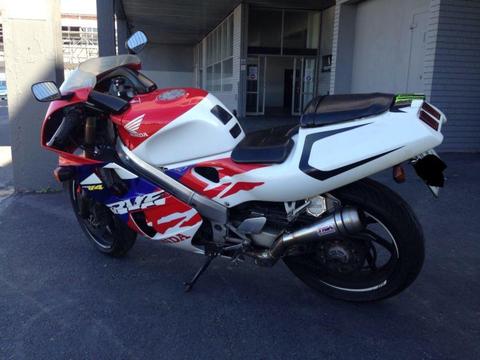 Honda rvf 400 nc 35