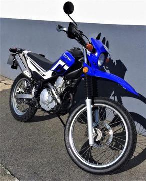 2014 Yamaha XT250 (14) blue