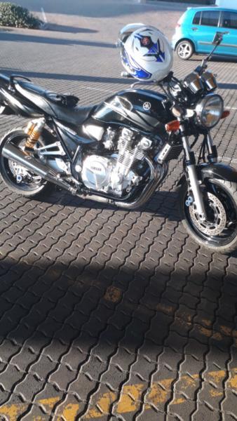 Awesome Yamaha XJR1300 sp. Pure naked Muscle. . Very good condition