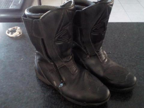 Vega road bike boots used once. Size 10