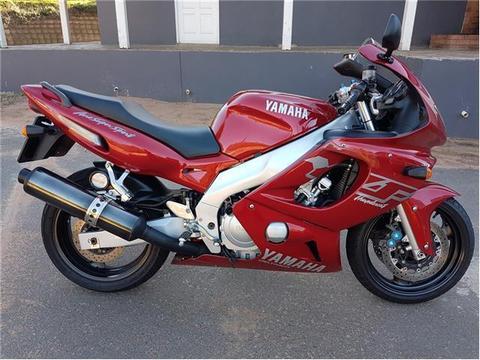 YAMAHA THUNDERCAT 600CC ONLY 5700KM GENUINE KM LIKE BRAND NEW