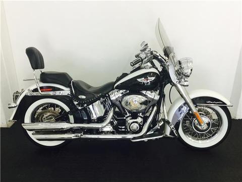 Harley-Davidson Softail Deluxe - METALHEADS MOTORCYCLES